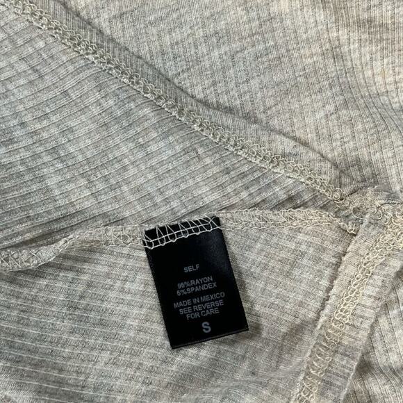 Red by BKE Size Small Light Tan Long Sleeve Tunic Off the Shoulder Top Rayon - Picture 10 of 10